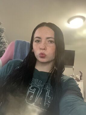 Meet your Posher, Em